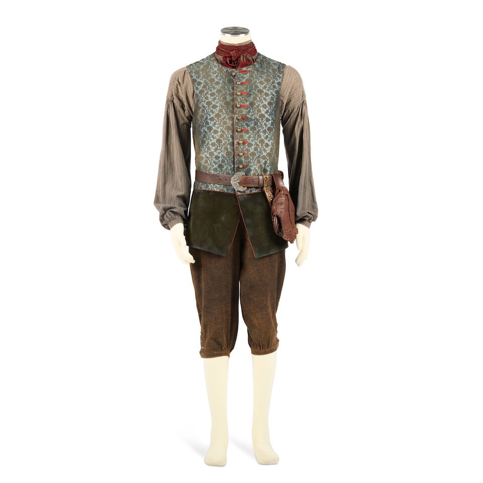 Vasquez's fur trimmed pirate jacket and boots Season 8, Episode 1, 'Soul of a Rebel' 10 - 2