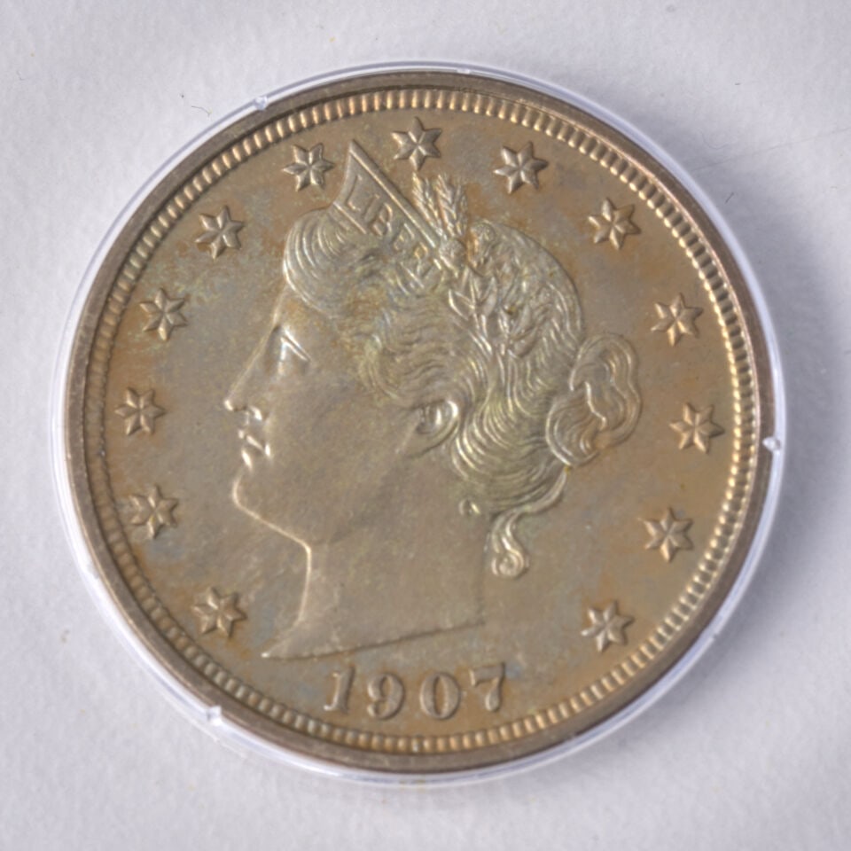 A GROUP OF UNITED STATES NICKELS. - 2
