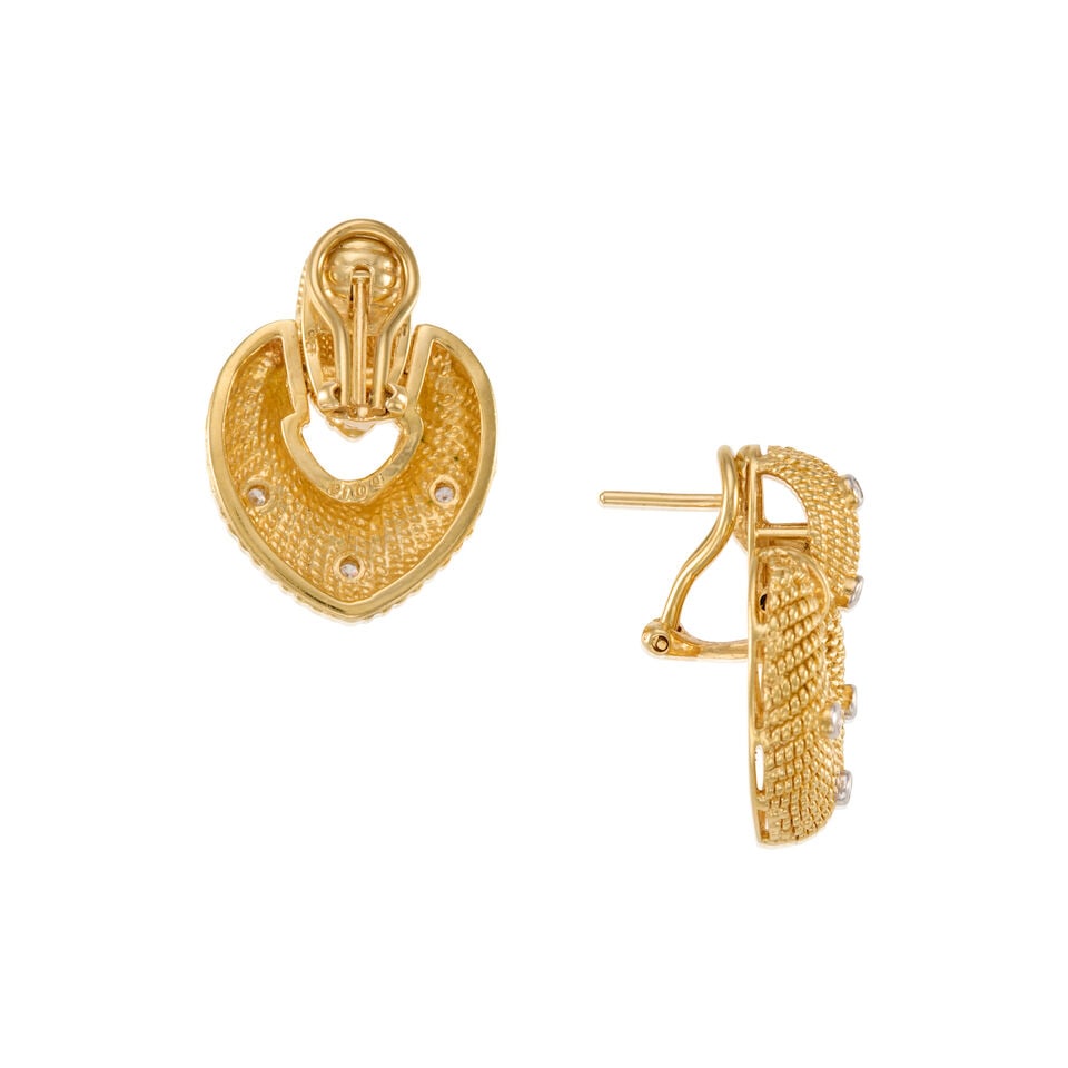 A PAIR OF 18K GOLD AND DIAMOND EARRINGS - 2
