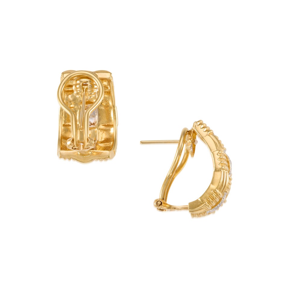 A PAIR OF 18K BICOLRED GOLD AND DIAMOND EARRINGS - 2