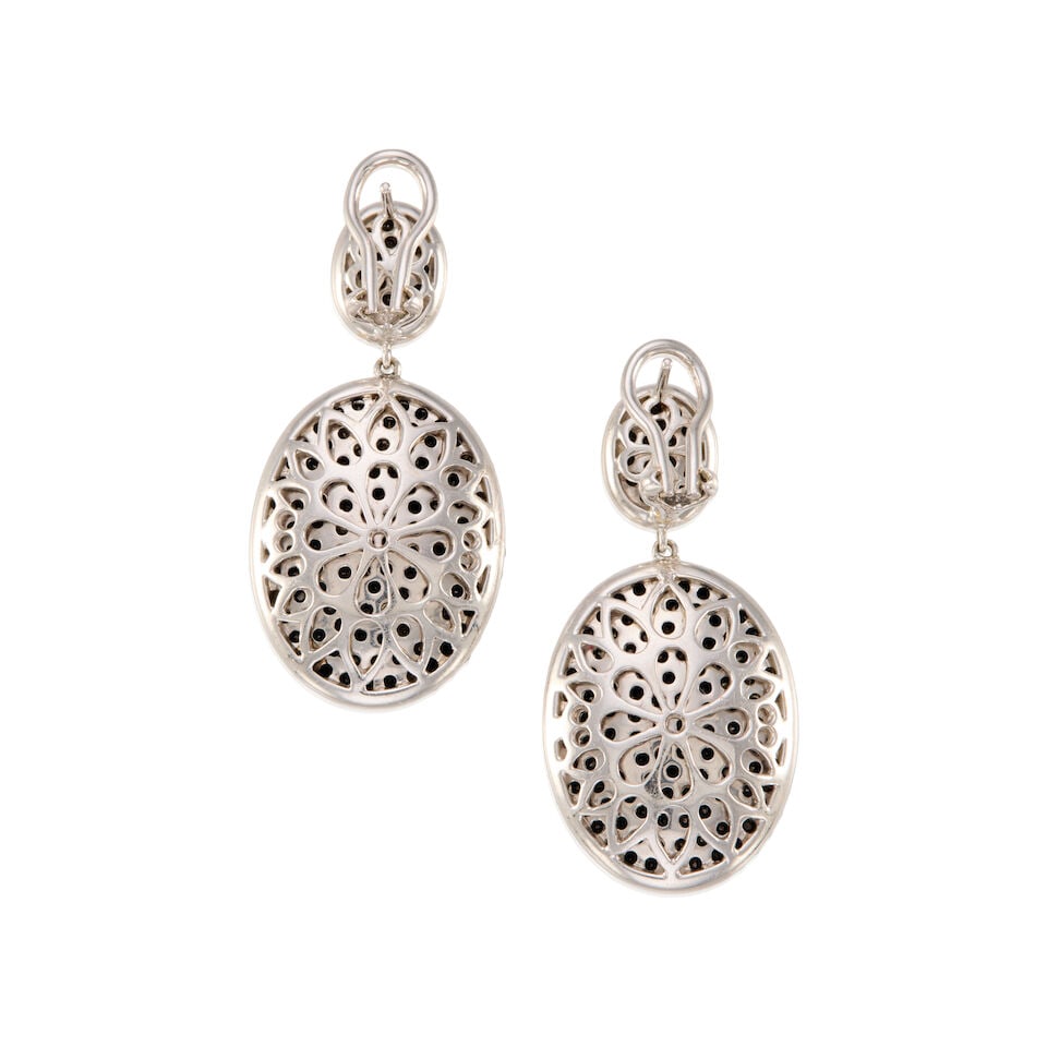 A PAIR OF 18K WHITE GOLD, DIAMOND, AND BLACK DIAMOND EARRINGS - 2