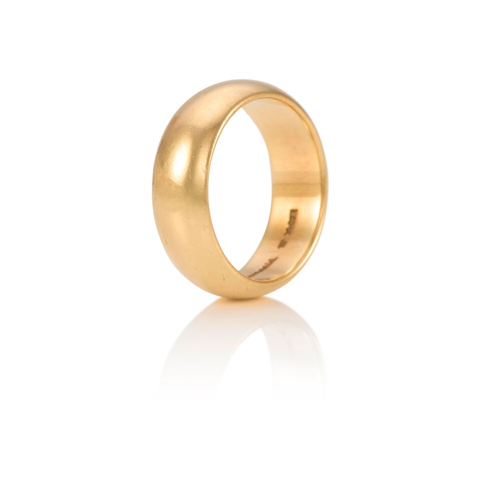 TIFFANY & CO.: A 14K YELLOW GOLD BAND - 2