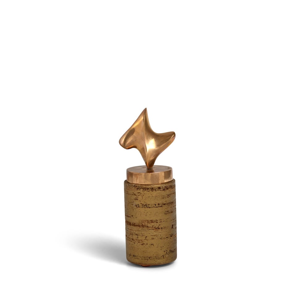 HENRY MOORE (1898-1986) Maquette for Upright Form 3 3/8 x 2 5/8 x 2 1/8 in (8.5 x 7.2 x 5.4 cm) ... - 5