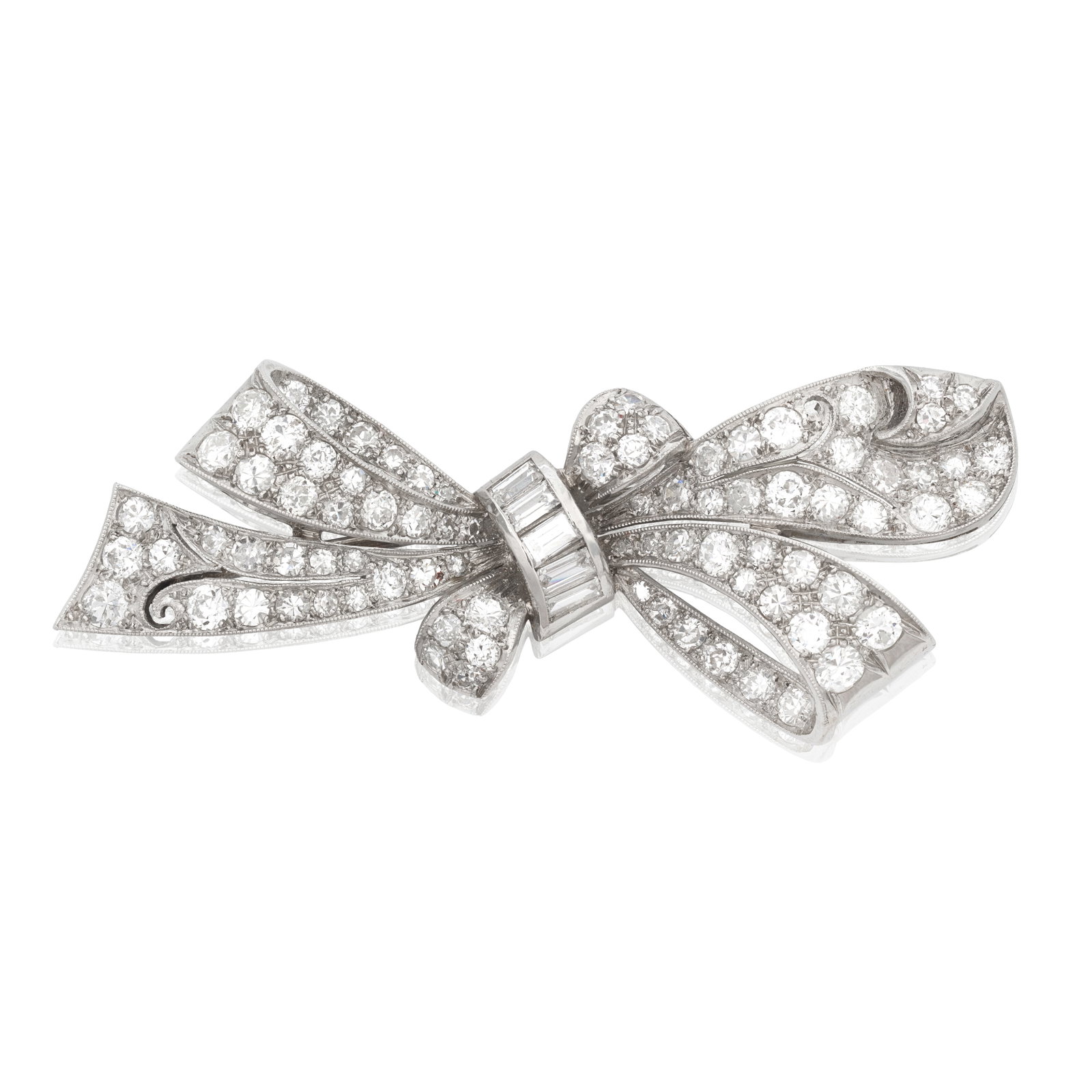 DIAMOND BOW BROOCH, CIRCA 1915: DIAMOND BOW BROOCH, CIRCA 1915 Designed as a ribbon bow, set with old single and baguette-cut diamonds, millegrain-set in platinum, diamonds approx. 3.05cts total, length 6.0cm Footnotes: A Private Fa