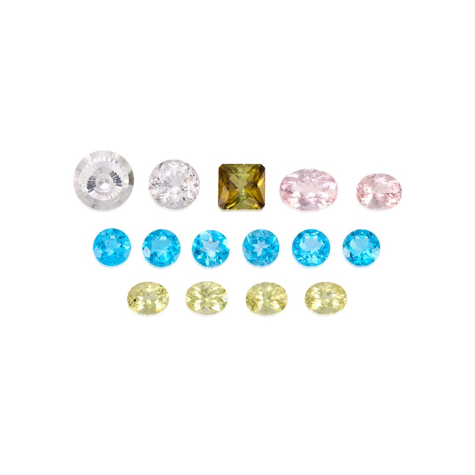 A GROUP OF LOOSE GEMSTONES: A GROUP OF LOOSE GEMSTONES • Two loose oval shaped morganites weighing approximately 8.99 carats total, measures 13.90mm x 10.06mm x 6.91mm and 11.04mm x 9.09mm x 6.47mm • Six round