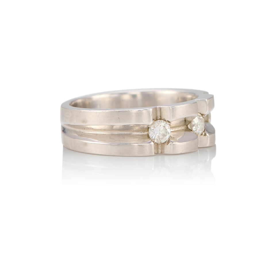 14K WHITE GOLD AND DIAMOND BAND RING - 2