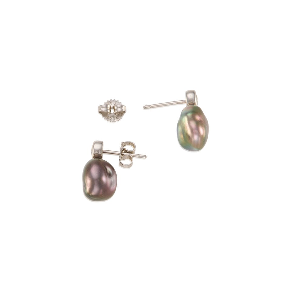 ELSA PERETTI FOR TIFFANY & CO.: PAIR OF PLATINUM, CULTURED PEARL, AND DIAMOND EARRINGS - 2