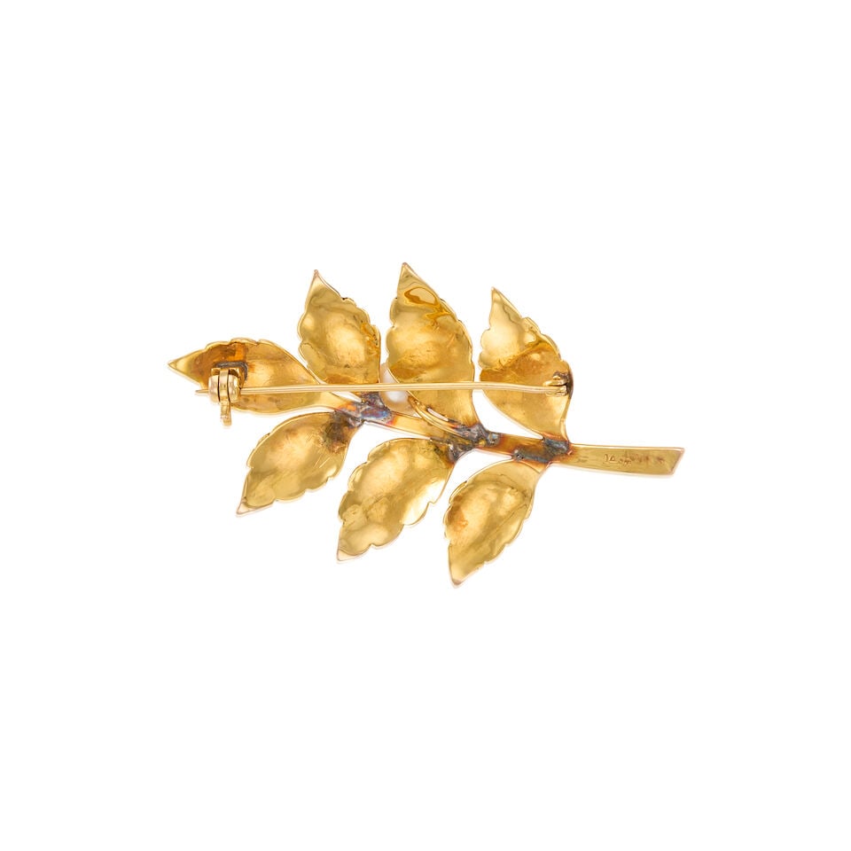14K YELLOW GOLD AND CULTURED PEARL LEAF BROOCH - 2