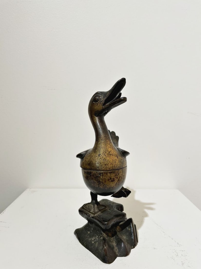 A PARTIALLY GILT BRONZE 'DUCK' INSENSE BURNER AND COVER Ming Dynasty - 7