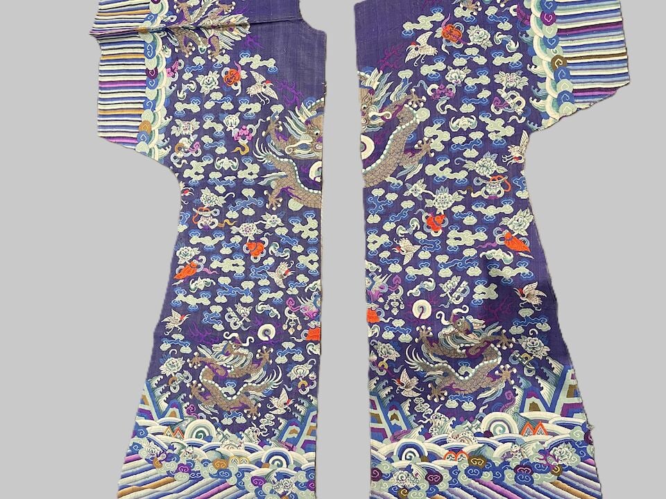 THREE FRAGMENTS OF A KESI 'DRAGON' ROBE Guangxu Period (3) - 4