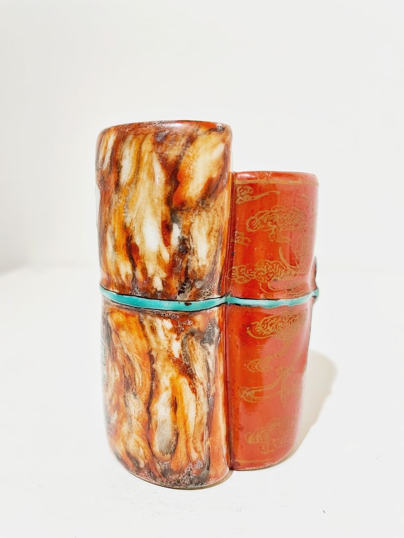 A FAMILLE ROSE FAUX-BOIS BRUSH POT Republic period - 6