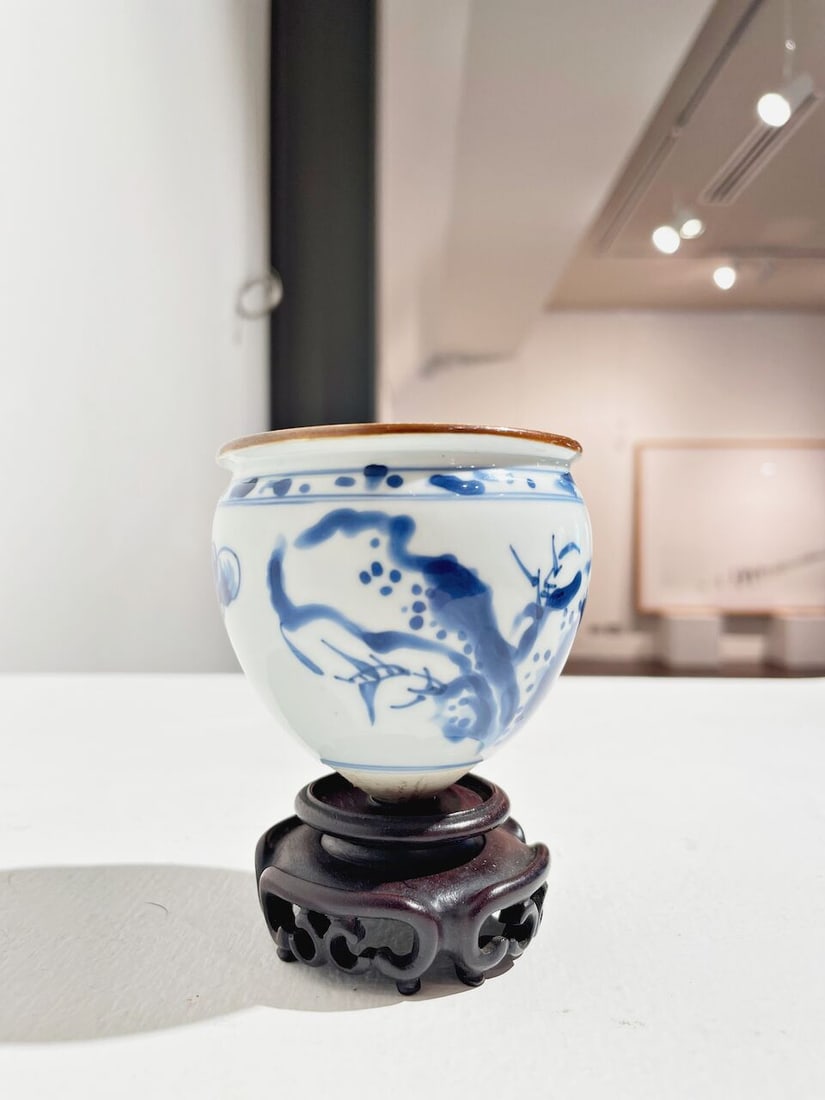 A BLUE AND WHITE 'FLORAL' BOWL FOR A STEM CUP Transitional Period - 7