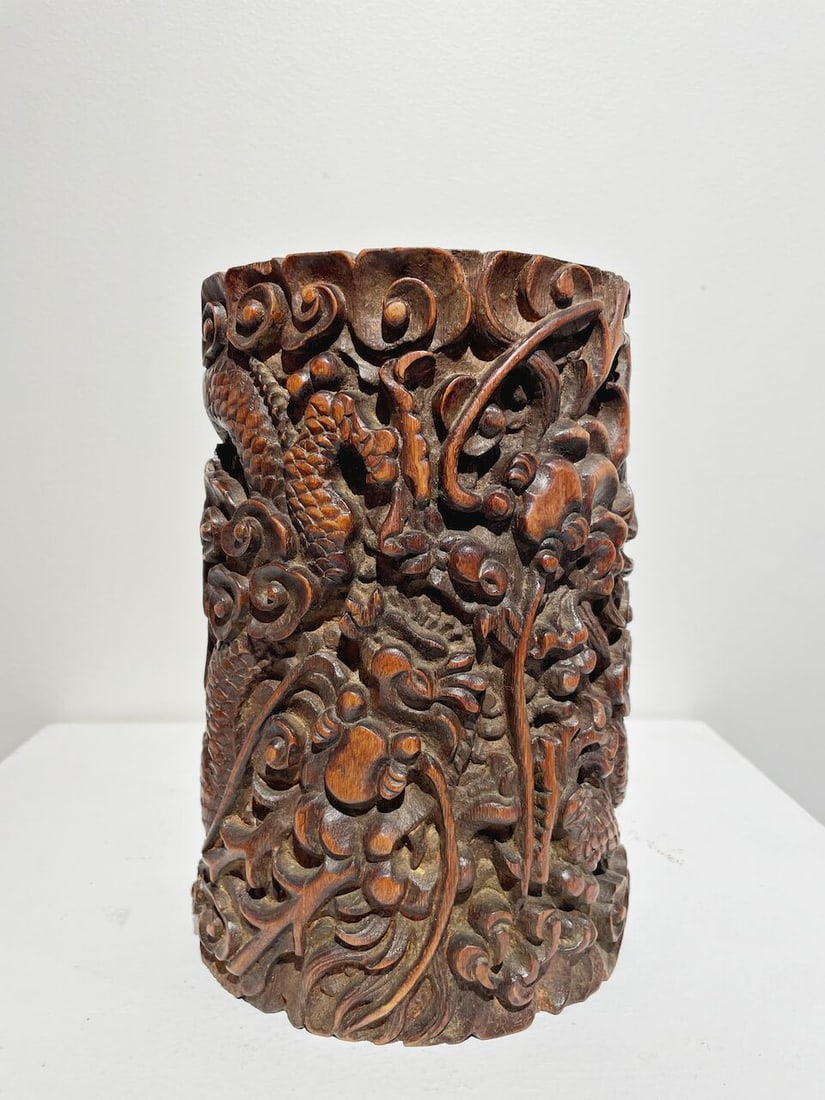 A CARVED BAMBOO 'DRAGON' BRUSH POT, BITONG Qing Dynasty - 4