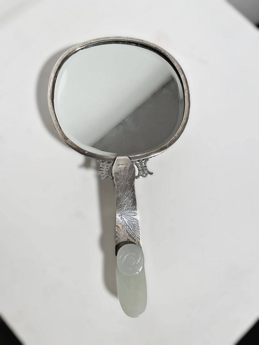A CARVED JADE AND SILVER HAND MIRROR AND VANITY BOX The jade of late Qing, the silver-plated, mi... - 7