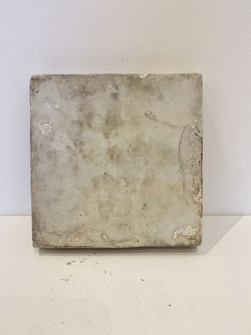 A BLUE AND WHITE 'CHRYSANTHEMUM' BRICK 18th century - 2