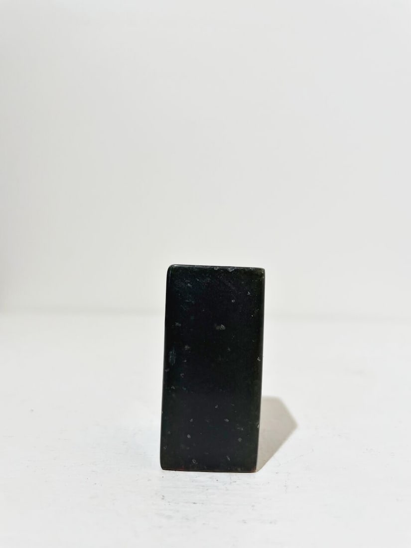 A GREEN JADE SEAL AND A SOAPSTONE SEAL 18th and 20th century (2) - 10