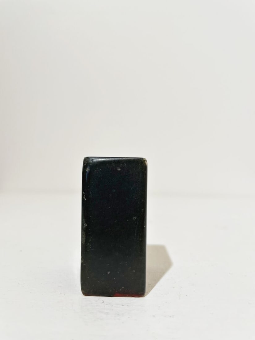 A GREEN JADE SEAL AND A SOAPSTONE SEAL 18th and 20th century (2) - 12