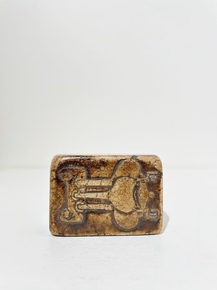 A GREEN JADE SEAL AND A SOAPSTONE SEAL 18th and 20th century (2) - 4