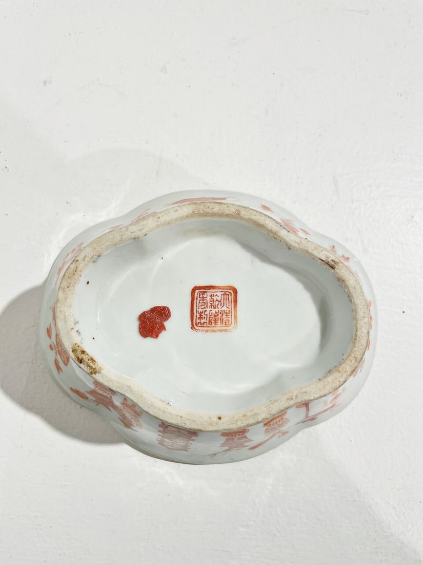 SIX POLYCHROME VESSELS Qianlong, Jiaqing, and pictorial marks, 19th century (6) - 8