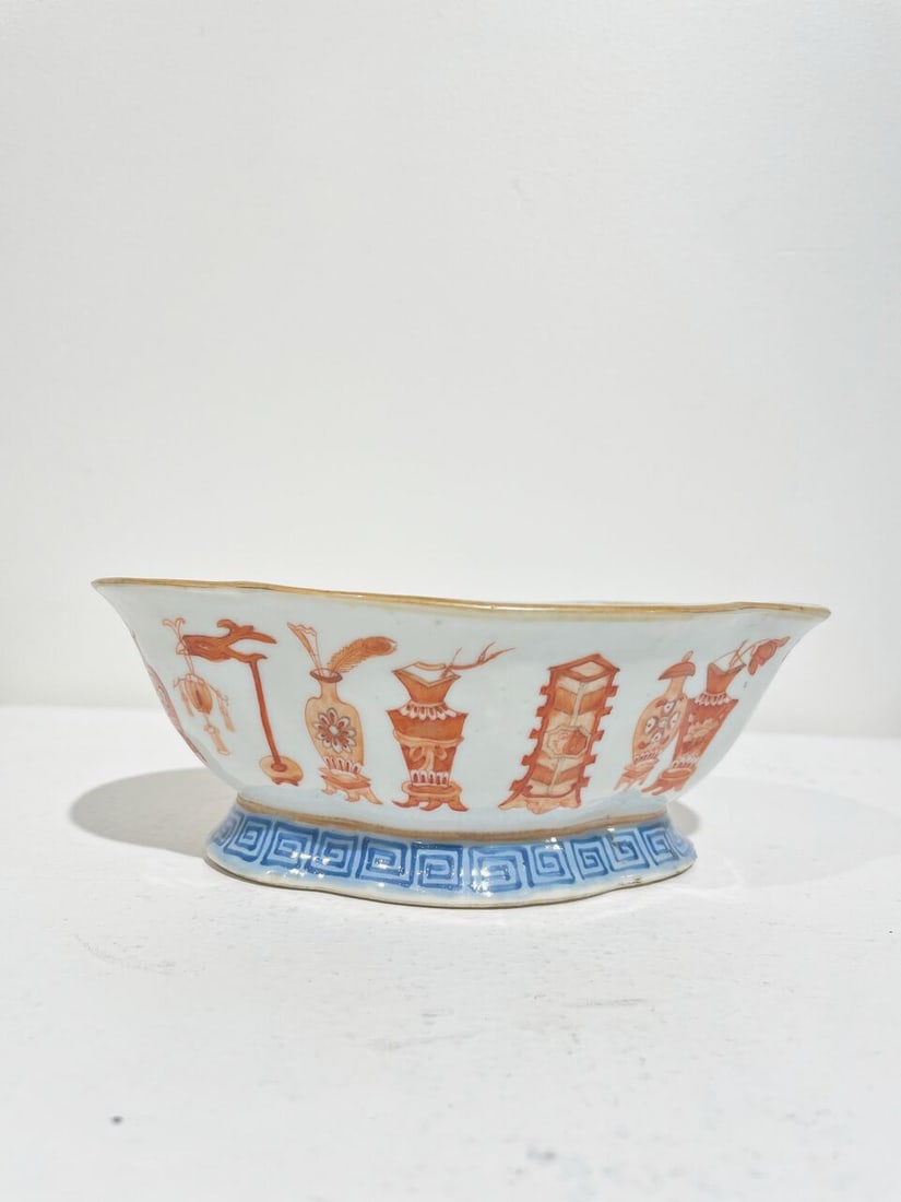 SIX POLYCHROME VESSELS Qianlong, Jiaqing, and pictorial marks, 19th century (6) - 9