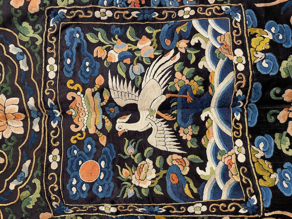 A WOMAN'S EMBROIDERED COURT VEST, XIAPEI Late Qing Dynasty - 2