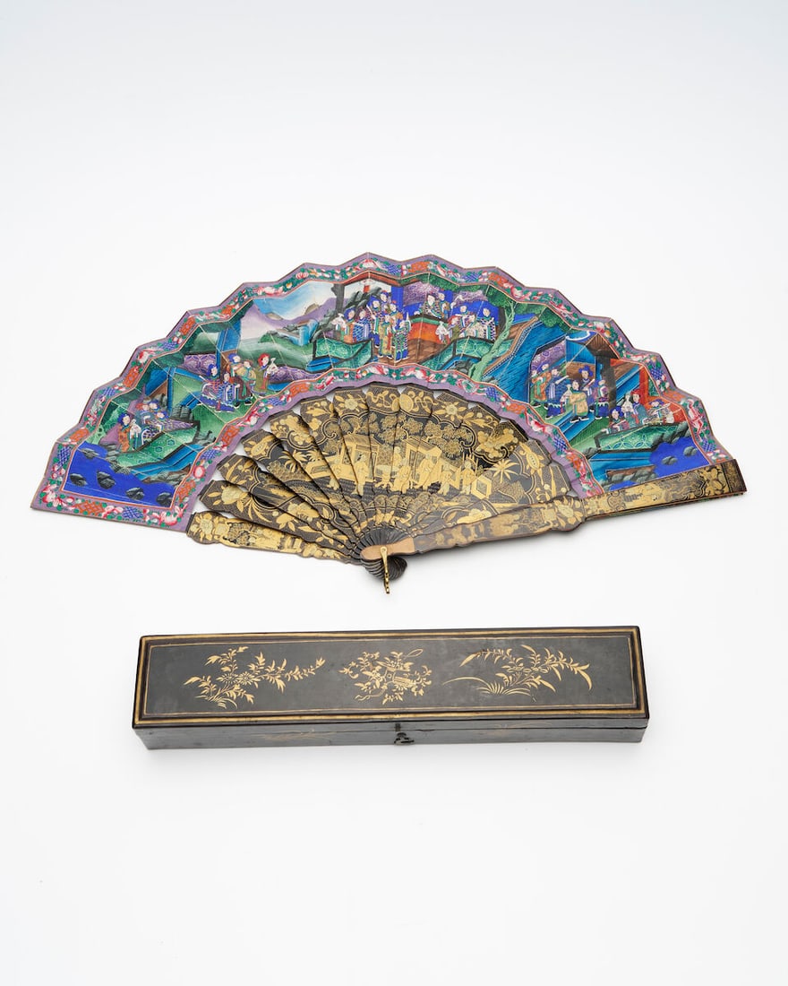 A PAINTED AND LACQUERED 'FIGURES' FAN Mid 19th century - 2