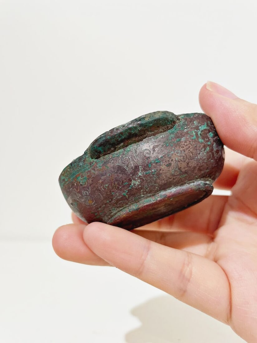 A BRONZE EAR CUP WITH GOLD AND SILVER INLAYS Possibly Han Dynasty - 2