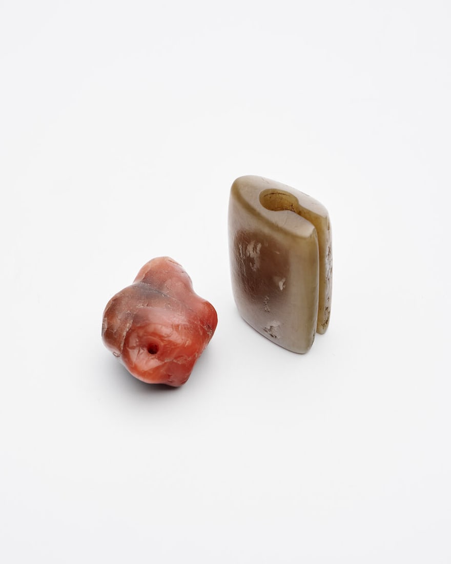 TWO CONG, AN AGATE PENDANT, AND AN ARCHAISTIC JADE JUE (4) - 2