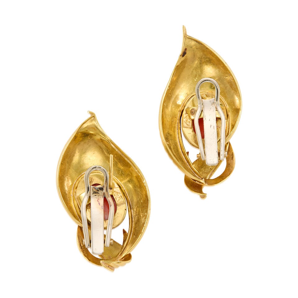 18K YELLOW GOLD AND CORAL EARRINGS - 2