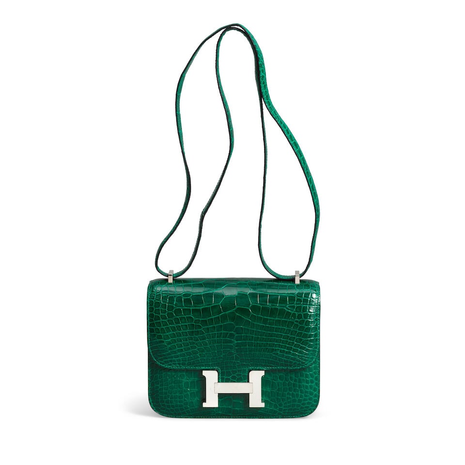 Hermès: a Vert Emeraude Shiny Alligator Constance 18 2011 (includes dust bag and box) (1 of 2)