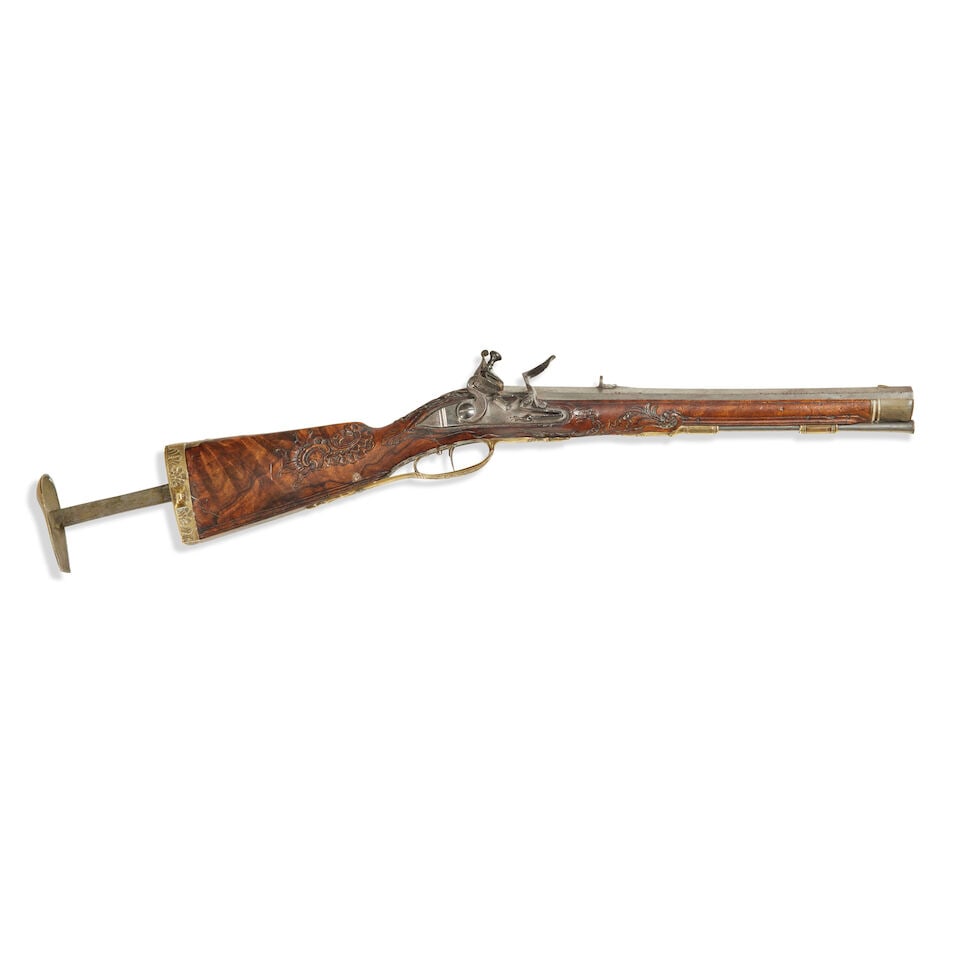 A German small flintlock rifled sporting carbine perhaps for a child, Circa 1750 - 4