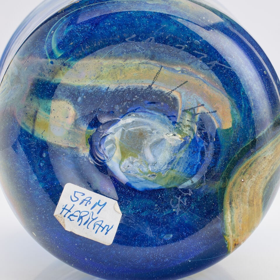 Sam Herman (1936-2020) A studio glass vase - 2