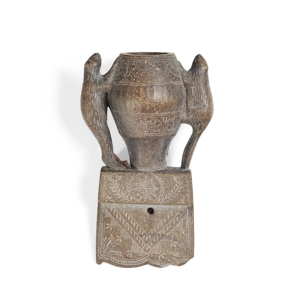 A Mi'kmaq Native North America stone pipe, probably 19th century - 2