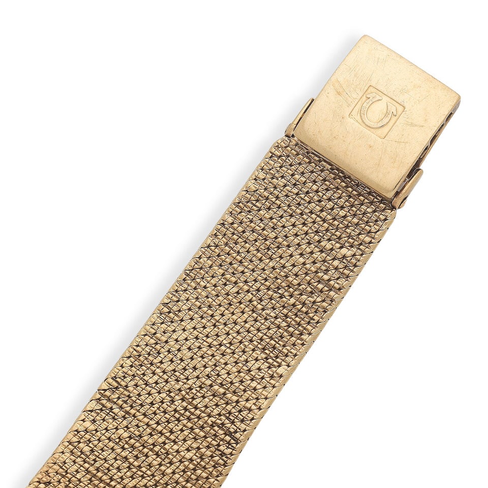 Omega. A 9K gold automatic calendar bracelet watch London Hallmark for 1971 - 2
