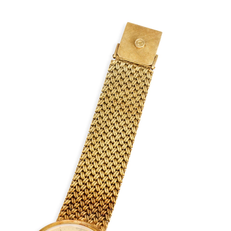 Certina. An 14K gold automatic calendar bracelet watch New Art, Circa 1970 - 2