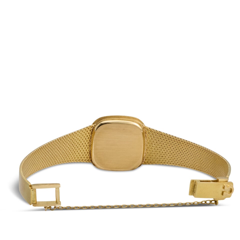 Omega. A lady's 18K gold diamond set quartz bracelet watch De Ville , Circa 1980 - 3
