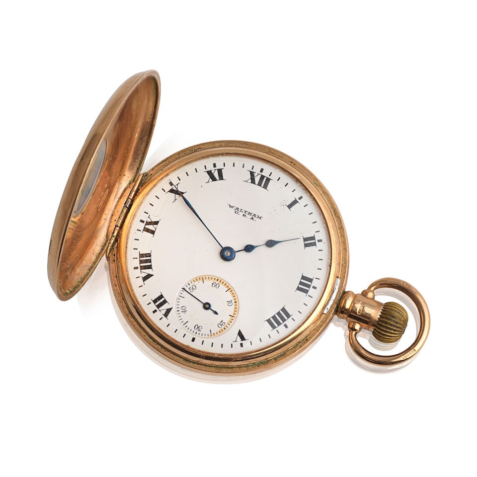 Waltham. A 9K gold keyless wind half hunter pocket watch Birmingham Hallmark for 1924 (1 of 2)