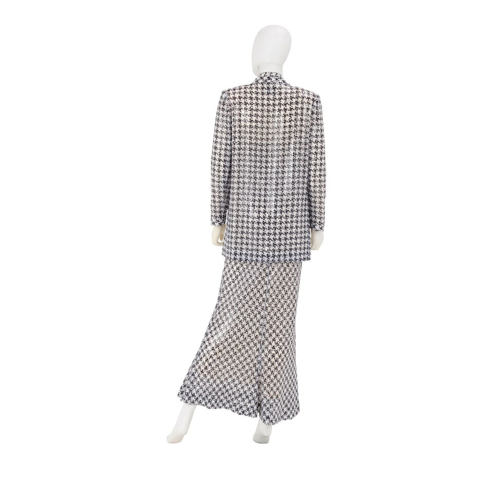 CHANEL: SEQUIN HOUNDSOOTH GOWN AND JACKET ENSEMBLE Spring/Summer 1984 - 4