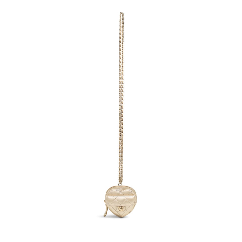 CHANEL: METALLIC GOLD CC IN LOVE HEART NECKLACE BAG Spring 2022 - 4