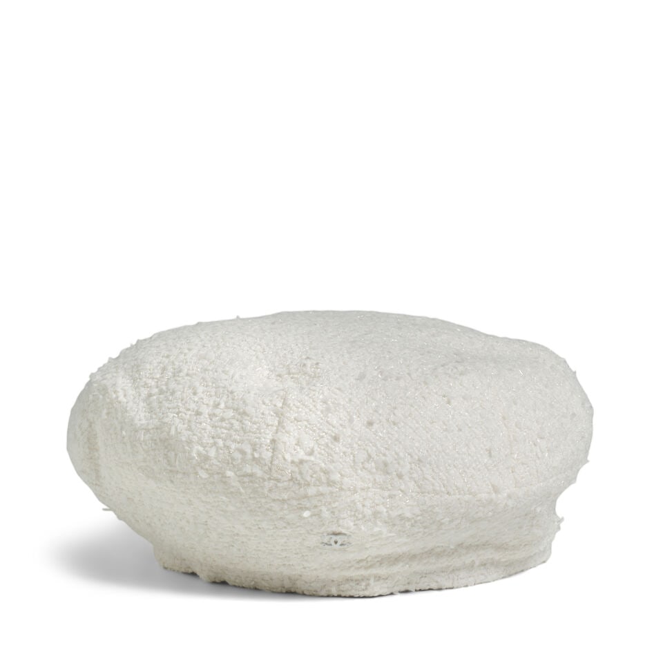 CHANEL: WHITE IRIDESCENT TWEED BERET - 2