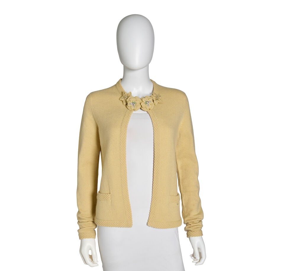 CHANEL: YELLOW KNIT CARDIGAN Spring 2005 (1 of 3)