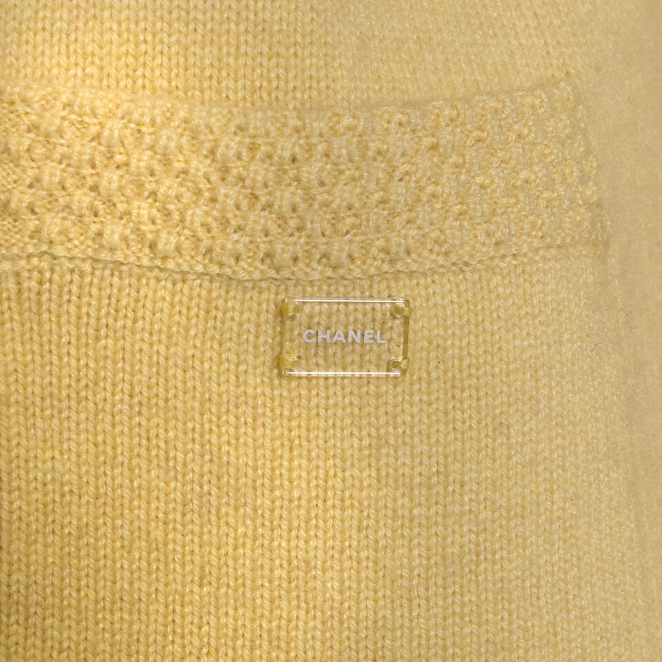 CHANEL: YELLOW KNIT CARDIGAN Spring 2005 - 2