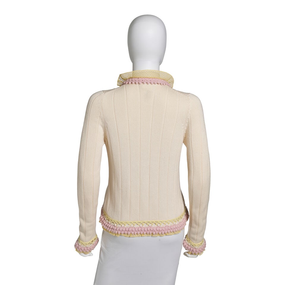 CHANEL: CREAM KNIT CARDIGAN Cruise 2004 - 3