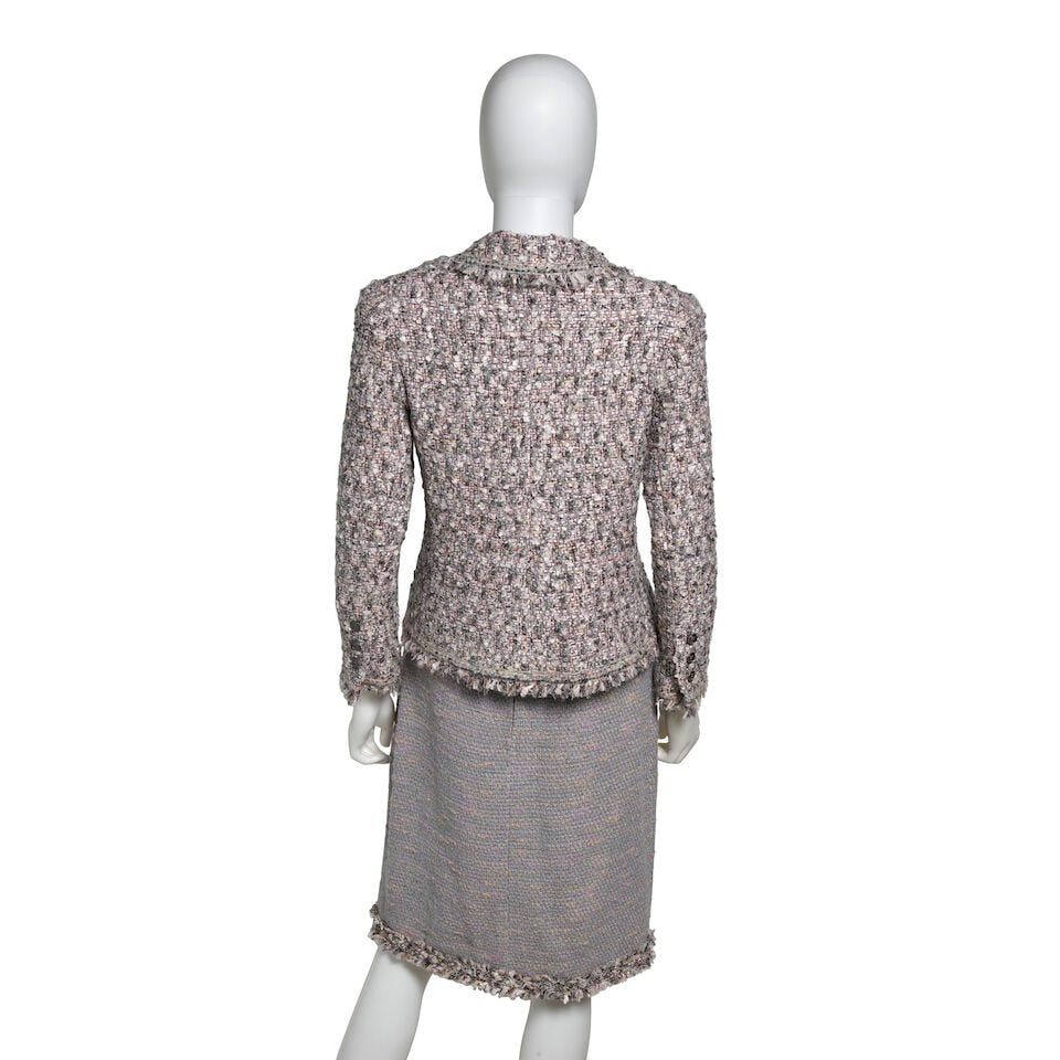 CHANEL: PINK AND GREY BOUCLE TWEED SKIRT SUIT ENSEMBLE Fall 2004 - 3