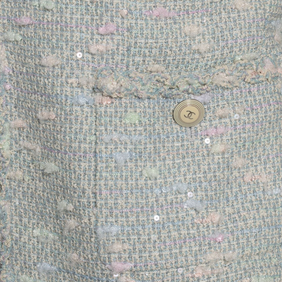 CHANEL: PASTEL BLUE AND WHITE TWEED SKIRT SUIT ENSEMBLE Cruise 2007 - 2