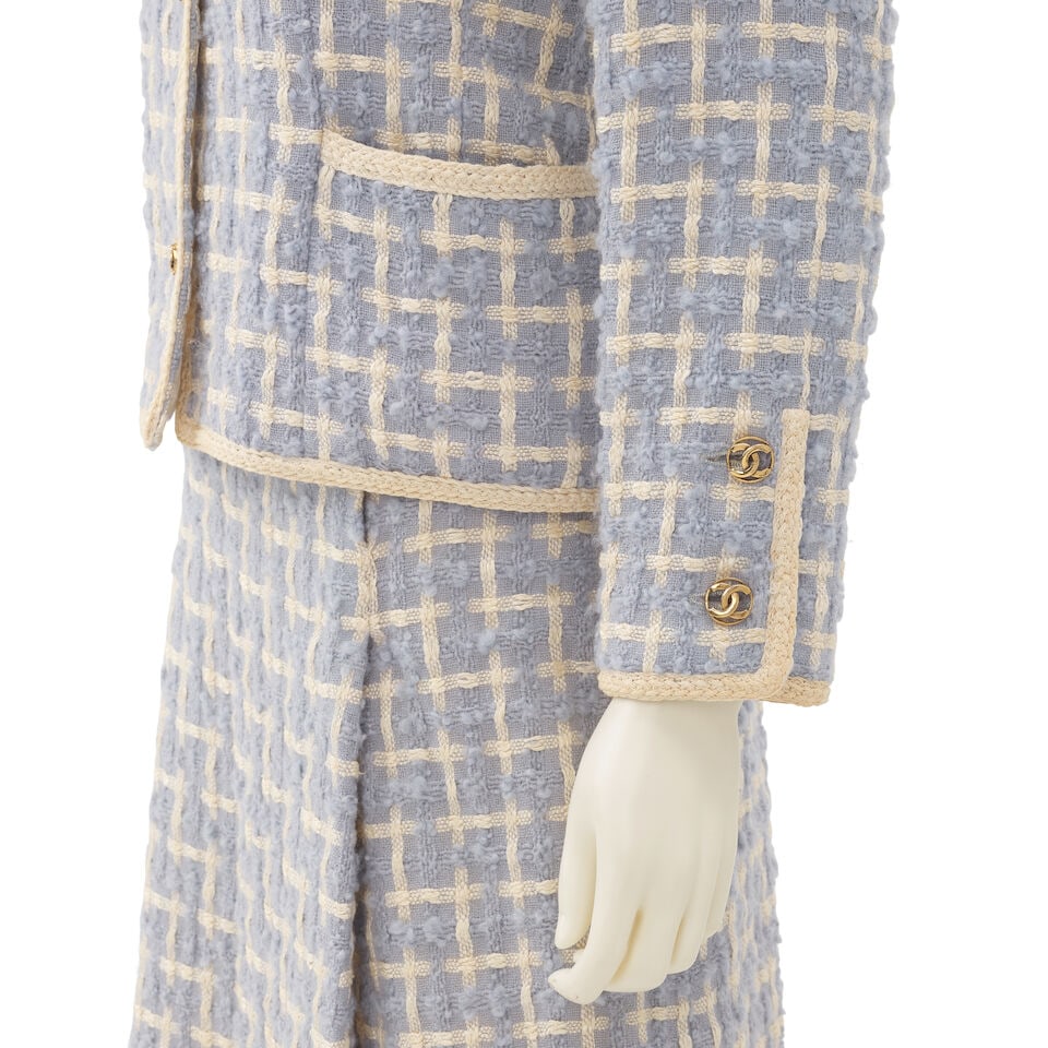 CHANEL: BLUE AND WHITE WINDOWPANE TWEED SKIRT SUIT ENSEMBLE 1980'S - 3