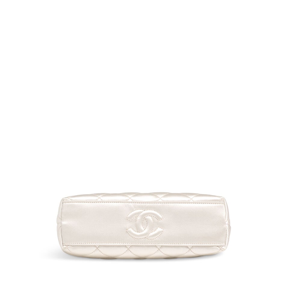 CHANEL: WHITE SATIN QUILTED FRAME BAG 1994-1996 - 2