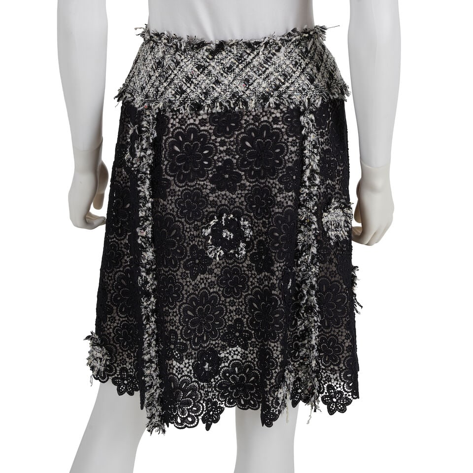 CHANEL: BLACK AND WHITE LACE CAMELLIA SKIRT SUIT ENSEMBLE Spring 2004 - 2