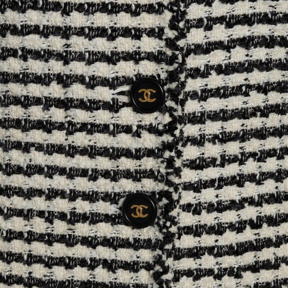 CHANEL: BLACK AND WHITE TWEED JACKET Spring 1997 - 2