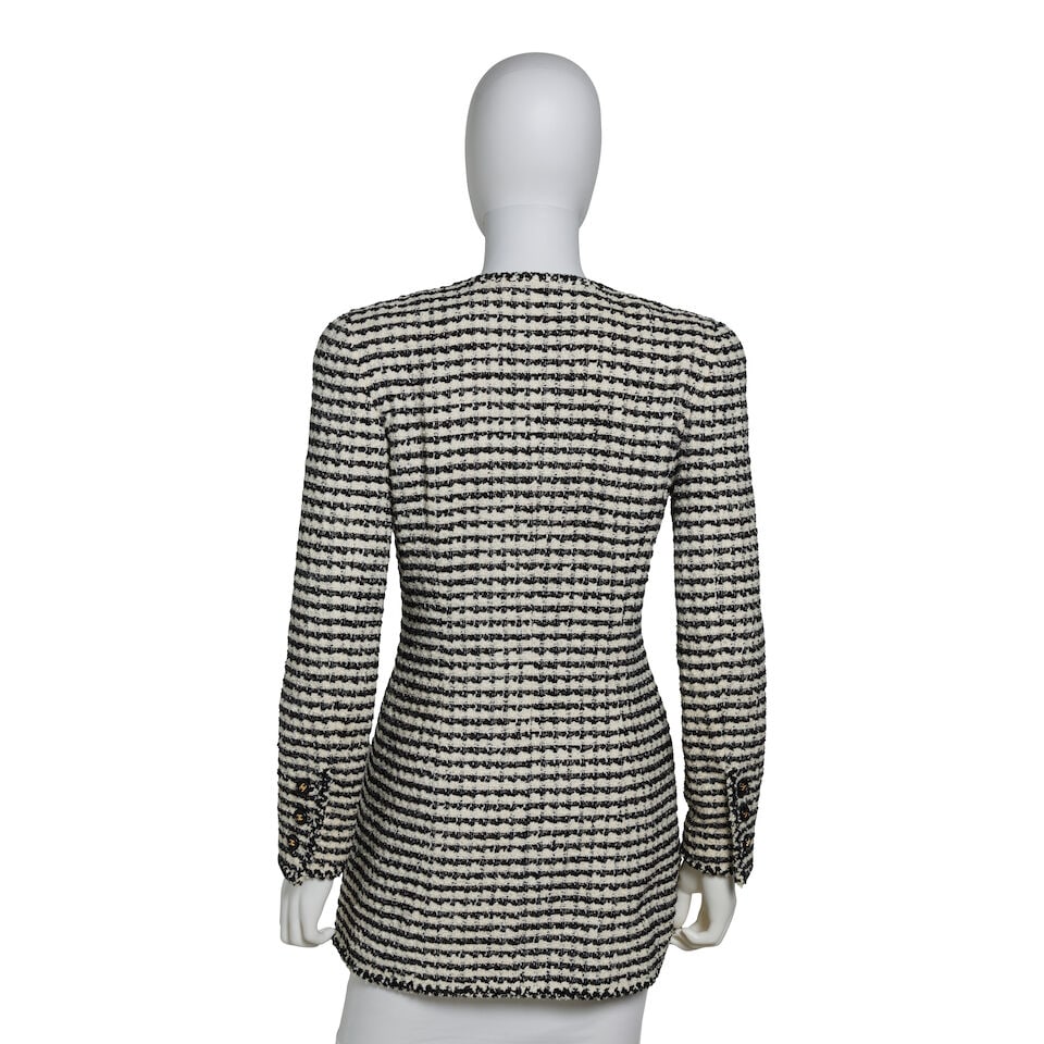 CHANEL: BLACK AND WHITE TWEED JACKET Spring 1997 - 3